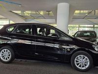 Gebraucht BMW 218 140 PS (102 kW) 2018 Schwarz ii/bonnet fluid black Van / Kleinbus