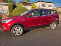 Gebraucht Ford Kuga Trend 150 PS (110 kW) 2017 Rot SUV