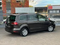 Gebraucht VW Sharan 150 PS (110 kW) 2020 Braun Van / Kleinbus