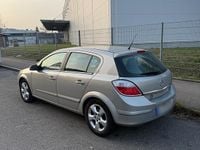 Gebraucht Opel Astra 140 PS (102 kW) 2006 Silber Kleinwagen