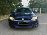 Gebraucht VW Jetta Comfortline 105 PS (77 kW) 2011 Blau Limousine