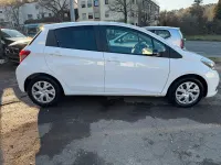 Gebraucht Toyota Yaris Edition 69 PS (50 kW) 2013 Weiß Kleinwagen