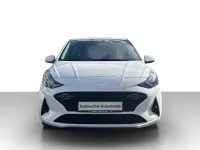 Gebraucht Hyundai i10 Trend 63 PS (46 kW) 2024 Mineraleffektlackierung mang Kleinwagen
