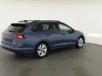 Neu VW Golf VIII Life 150 PS (110 kW) 2026 Anemonenblau metallic Kombi