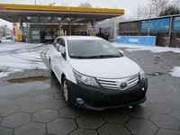 Gebraucht Toyota Avensis Life 124 PS (91 kW) 2012 Super white 2 Kombi