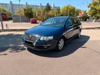 Gebraucht VW Passat 140 PS (102 kW) 2007 Blau Kombi