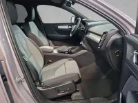 Nouă Volvo XC40 Plus 163 CP (119 kW) 2026 Argintiu SUV