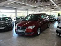 Gebraucht VW Touran Trendline 140 PS (102 kW) 2007 Rot Van / Kleinbus