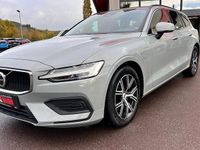 Używany Volvo V60 Core 197 KM (144 kW) 2024 Szary Kombi
