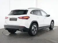 Gebraucht Mercedes GLA180 Advanced 136 PS (100 kW) 2025 Unilack polarweiß SUV