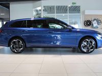 Neu Skoda Superb SportLine 193 PS (141 kW) 2025 Blau Kombi