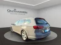 Gebraucht VW Passat Business 200 PS (147 kW) 2023 Grau Kombi