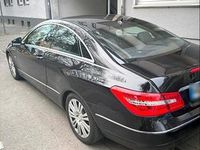 Gebraucht Mercedes E200 184 PS (135 kW) 2011 Schwarz Coupé