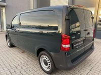 Gebraucht Mercedes Vito 163 PS (119 kW) 2022 Granitgrün Van