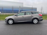 Używany Ford Focus Titanium 150 KM (110 kW) 2011 Szary Kombi