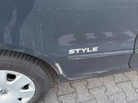 Gebraucht VW Fox Style 54 PS (39 kW) 2010 Grau Kleinwagen