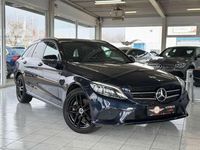 Gebraucht Mercedes C300 Avantgarde 245 PS (180 kW) 2018 Blau Kombi