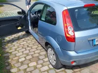 Gebraucht Ford Fiesta 60 PS (44 kW) 2006 Blau Kleinwagen