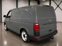 Gebraucht VW Transporter 102 PS (75 kW) 2017 Grau Van