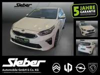 Gebraucht Kia Ceed Spirit 160 PS (117 kW) 2022 Deluxeweiss met. Kleinwagen