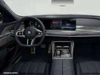 Gebraucht BMW M760e Comfort Edition 571 PS (419 kW) 2025 Limousine