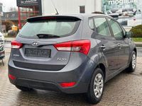 Gebraucht Hyundai ix20 Classic 90 PS (66 kW) 2016 Grau Kleinwagen