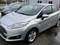 Gebraucht Ford Fiesta Trend 82 PS (60 kW) 2015 Silber Limousine
