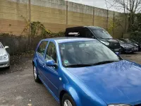 Second-hand VW Golf IV 101 CP (74 kW) 2000 Albastru Berlinǎ