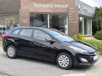 Gebraucht Hyundai i30 Trend 101 PS (74 kW) 2017 Phantom black / mic Kombi