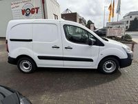 Gebraucht Peugeot Partner Premium 75 PS (55 kW) 2019 Weiß Van / Kleinbus