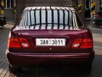 Gebraucht Mercedes E420 279 PS (205 kW) 1995 Rot Limousine