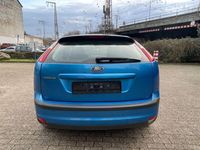 Gebraucht Ford Focus Ghia 101 PS (74 kW) 2006 Blau Limousine