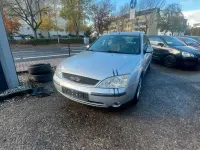 Gebraucht Ford Mondeo 125 PS (91 kW) 2001 Silber Limousine