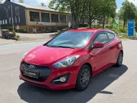 Usado Hyundai i30 Edition 99 CV (72 kW) 2013 Rojo Coupe