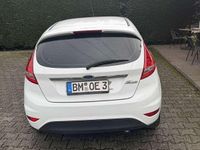 Gebraucht Ford Fiesta Titanium 82 PS (60 kW) 2011 Limousine
