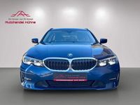 Gebraucht BMW 318 150 PS (110 kW) 2022 Blau Limousine