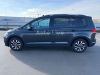 Gebraucht VW Touran 150 PS (110 kW) 2022 Grau Van / Kleinbus