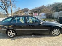 Gebraucht Mercedes 220 Avantgarde 150 PS (110 kW) 2004 Schwarz Kombi