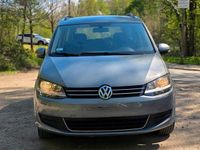 Second-hand VW Sharan 140 CP (102 kW) 2013 Andere farben Monovolum