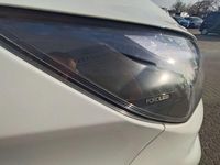 Gebraucht Ford Tourneo Titanium 136 PS (100 kW) 2024 Frostweiß Van / Kleinbus