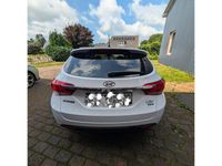 Gebraucht Hyundai i40 Trend 116 PS (85 kW) 2015 Weiß Limousine