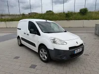 Gebraucht Peugeot Partner 90 PS (66 kW) 2013 Weiß Van / Kleinbus