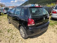 Second-hand VW Polo Sportline 101 CP (74 kW) 2006 Negru Hatchback
