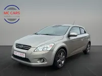 Gebraucht Kia Ceed 126 PS (92 kW) 2010 Silber Kleinwagen