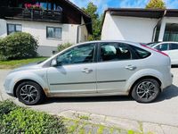 Używany Ford Focus Fun X 101 KM (74 kW) 2007 Srebrny Sedan/Limuzyna