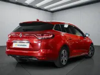 Gebraucht Renault Mégane IV 158 PS (116 kW) 2021 Rot Kombi