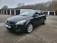Używany Kia Ceed 125 KM (91 kW) 2011 Czarny Hatchback