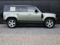 Gebraucht Land Rover Defender First Edition 252 PS (185 kW) 2021 Grün SUV