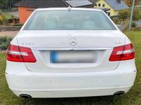 Gebraucht Mercedes E350 Avantgarde 231 PS (169 kW) 2009 Weiß Limousine