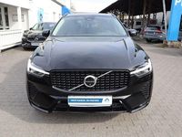 Gebraucht Volvo XC60 Plus 197 PS (144 kW) 2023 Black stone, solid SUV
